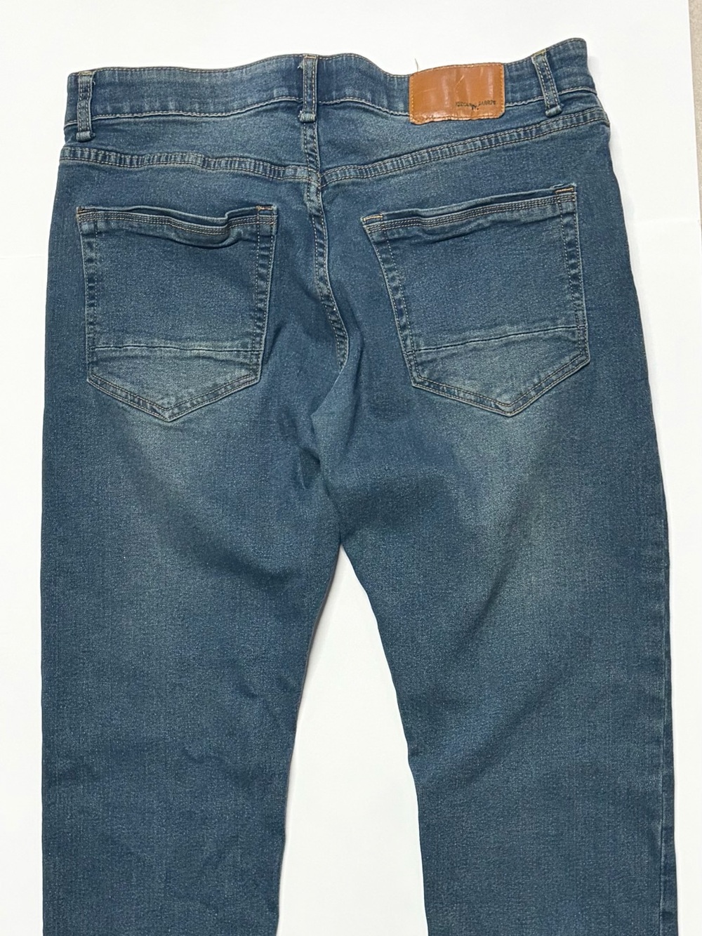Hudson Blue Wash Straight Jeans - Picture 4 of 9